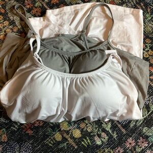 32* Women’s cool flowy bra cami